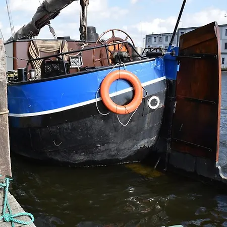 Úszó hotel Boat-apartment Fokkelina Rotterdam